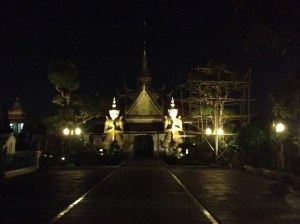 Wat Arun - at the water front! 
